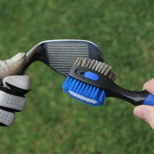 Load image into Gallery viewer, Clean 18 Golf Club Cleaning Brush, Magnetic Release - Blue
