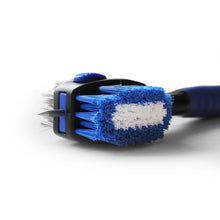 Load image into Gallery viewer, Clean 18 Golf Club Cleaning Brush, Magnetic Release - Blue
